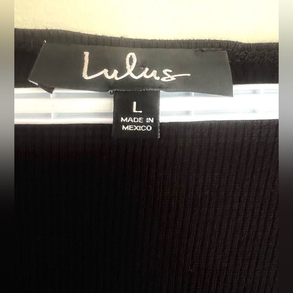 Lulu’s Large Top - Picture 5 of 5